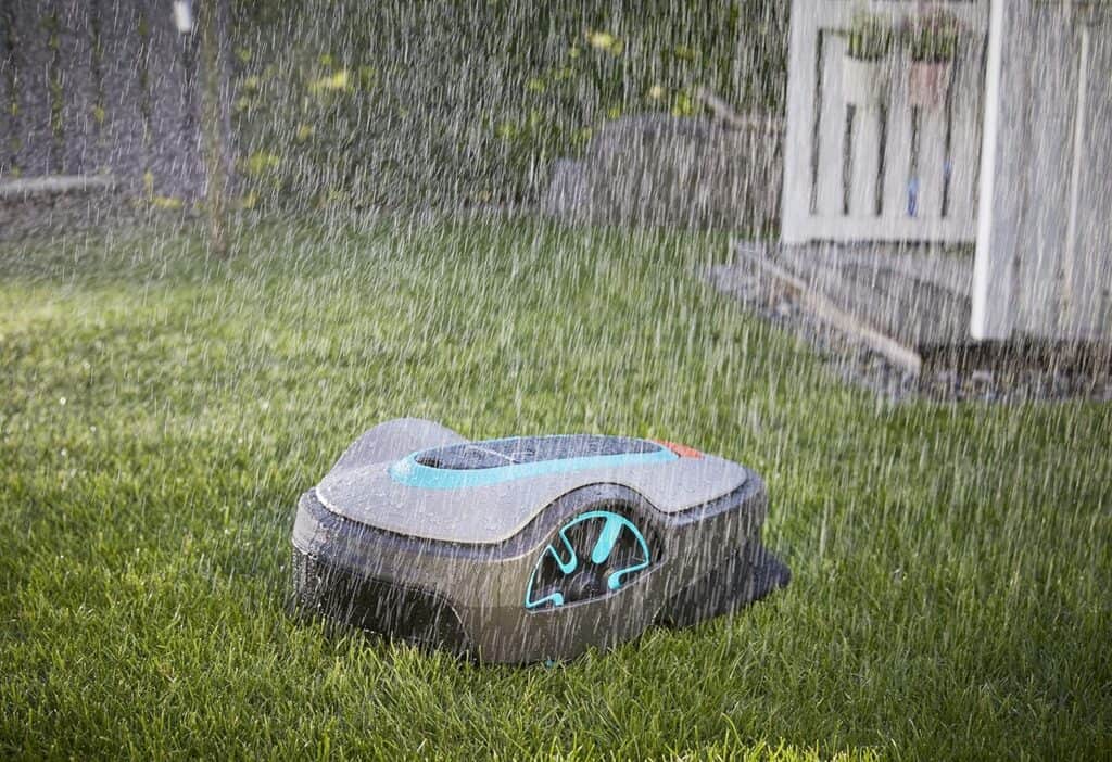 Werkt een robotmaaier als het regent? © Gardena
