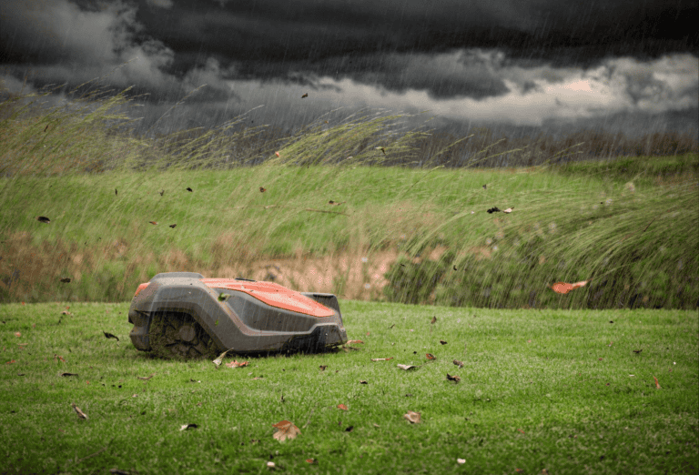 Mag je robotmaaier maaien bij storm of hevige wind?